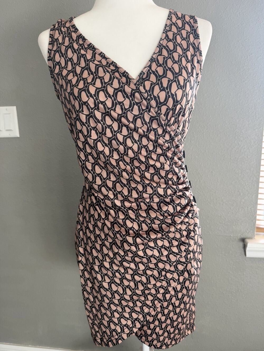 SHEIN Ruched V-Neck Knee Length Fitted Dress Women Medium Tan Black